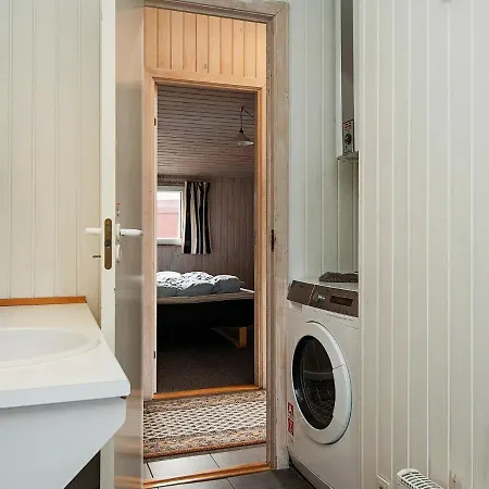 Dom wakacyjny Five-bedroom Holiday In 1 Fanø